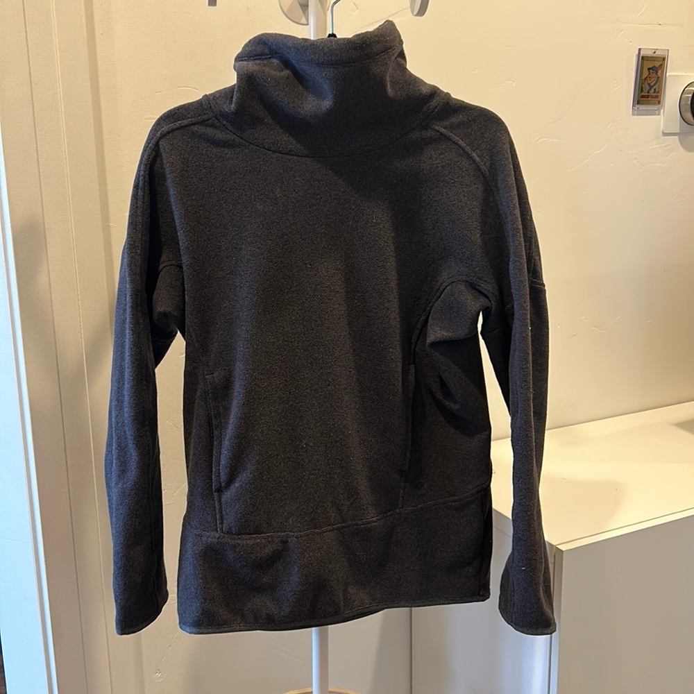 women’s mountain hard wear turtleneck fleece